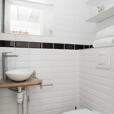 1 Bedroom Near Quartier Montorgueil Apartment *